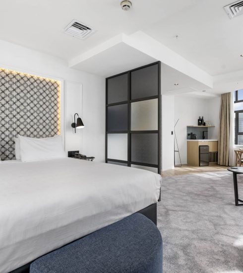 Airedale-Boutique-Suites-Executive-Suite-bedroom-living