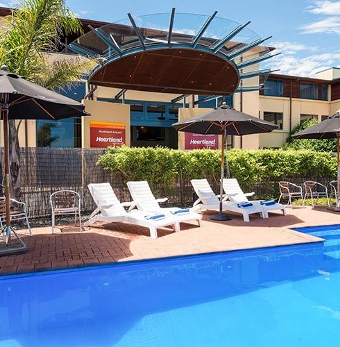 Heartland-Hotel-Auckland-Airport-Pool-Small