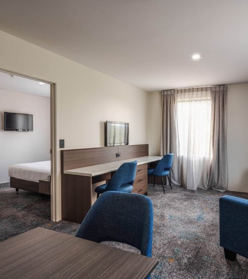 Heartland-Hotel-Auckland-Airport-SUKKN-One-Bedroom-Suite-King-2-regular