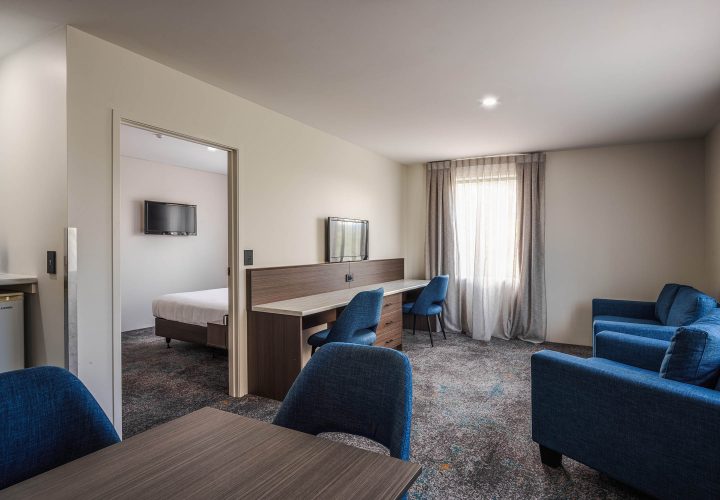 Heartland-Hotel-Auckland-Airport-SUKKN-One-Bedroom-Suite-King-2-regular