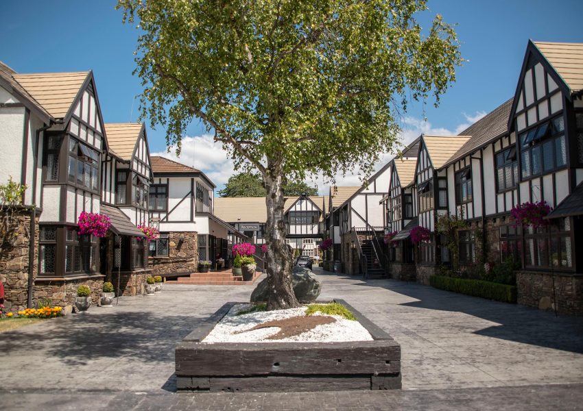 Heartland-Hotel-Cotswold-Exterior-2-Regular