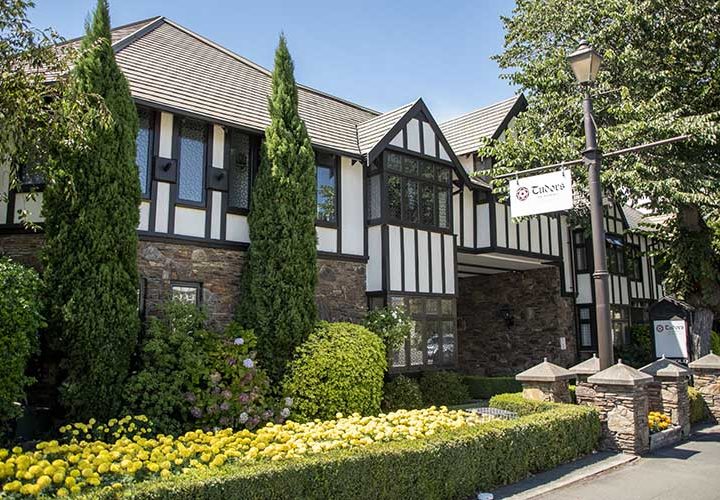 Heartland-Hotel-Cotswold-Exterior-Front-Flowers-Entrance-Small