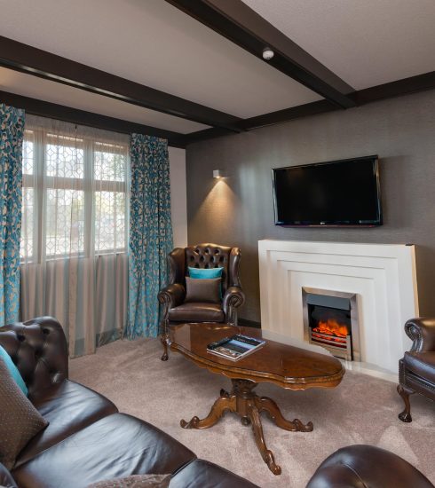 Scenic-Hotel-Cotswold-Royal-Suite-3-Regular