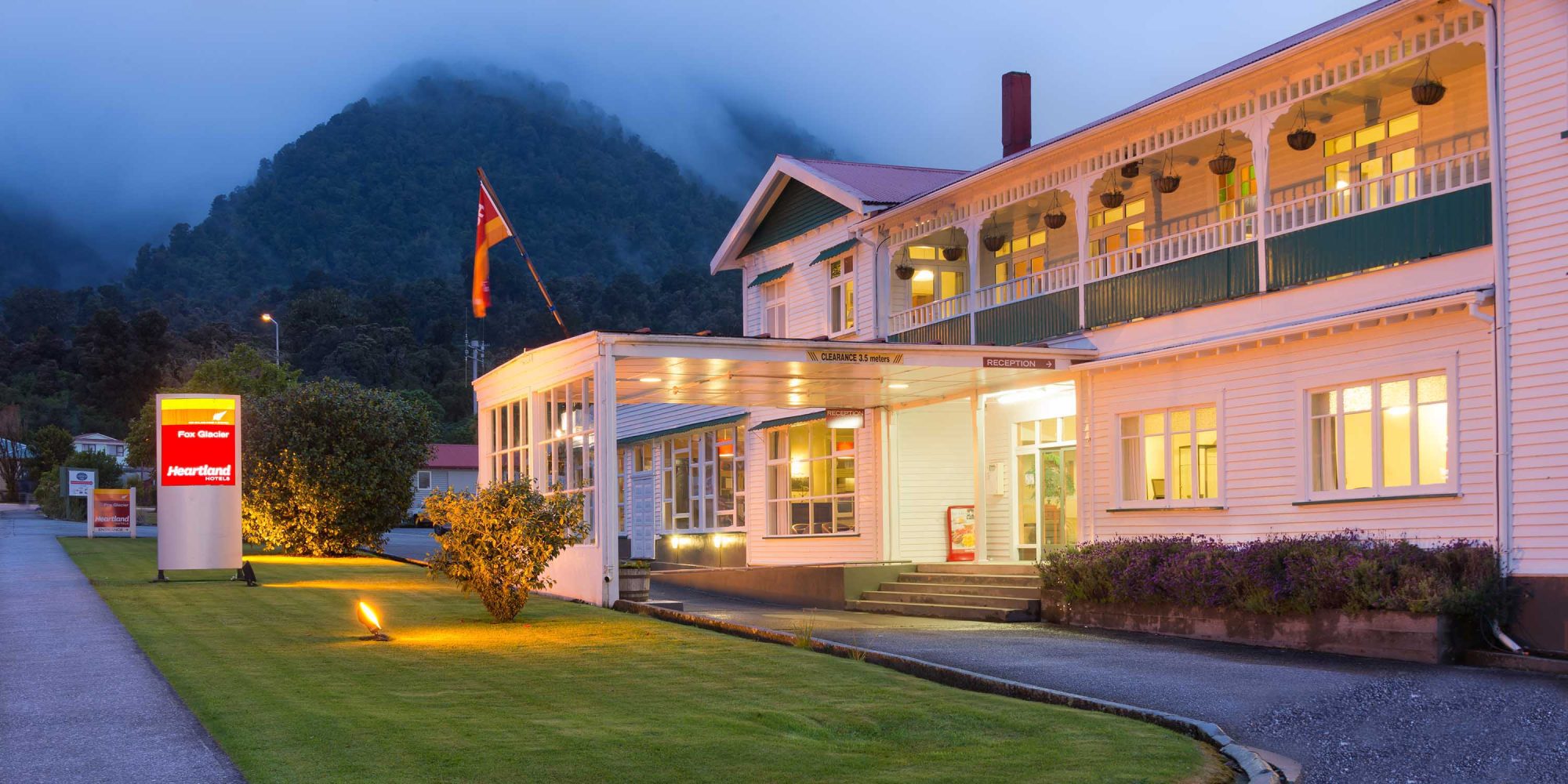 Heartland-Hotel-Fox-Glacier-Exterior-Night-Banner