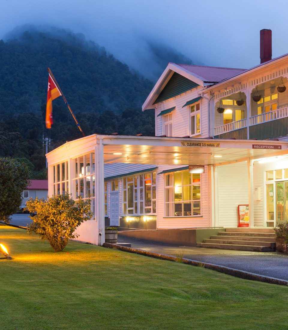 Heartland-Hotel-Fox-Glacier-Exterior-Night-Regular