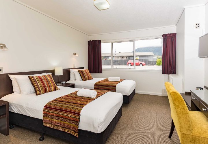 Heartland-Hotel-Haast-Suite-Bedroom-1-Regular