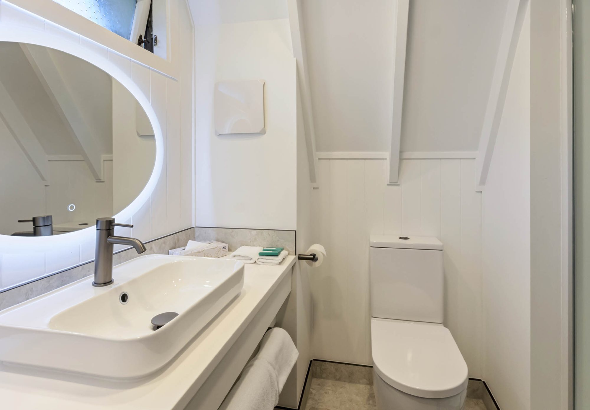 Heartland Hotel Queenstown - Standard Chalet Quad Family - bathroom - regular