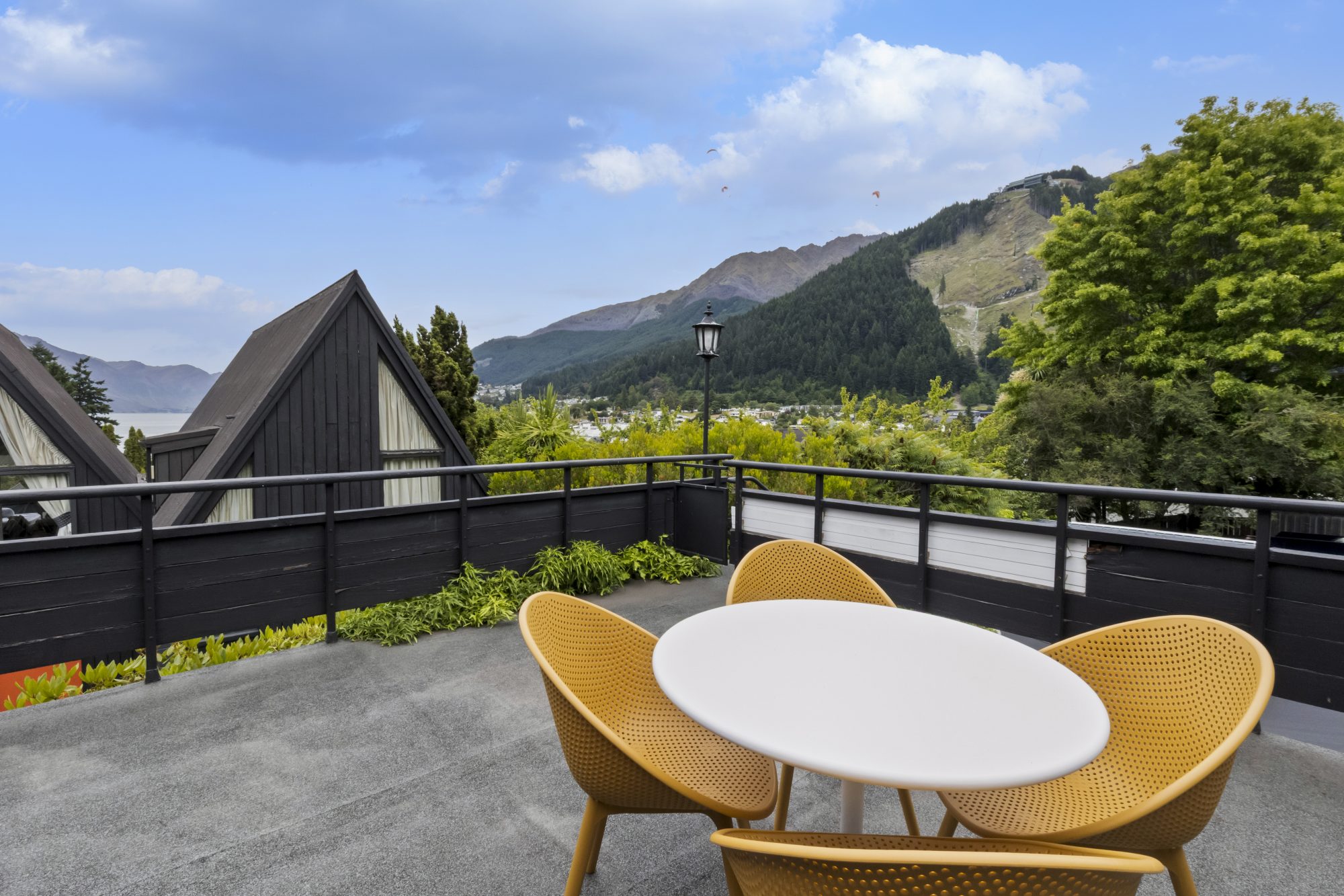 Heartland Hotel Queenstown Superior Family Chalet View Room 501 - 8 of 9