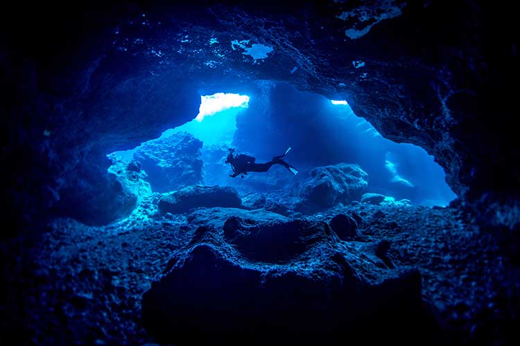 Niue-Island-Scuba-Diving-Underwater-Caves-Activities-People-Small