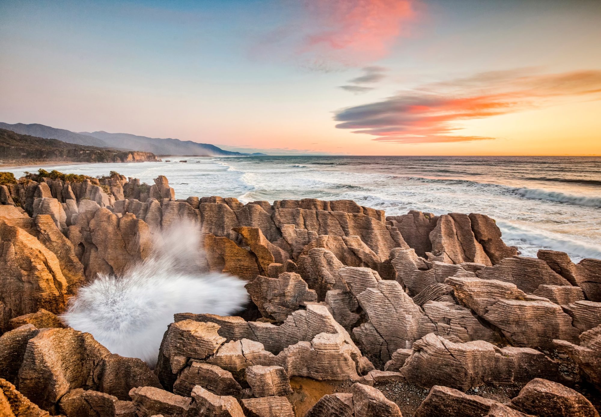 Punakaiki-Pancake-Rocks-and-blow-holes-regular