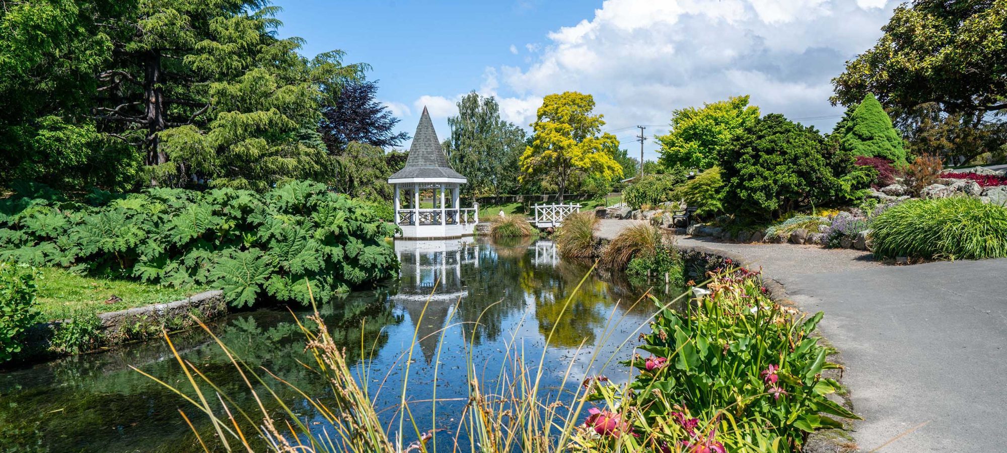 Region-Marlborough-Garden-Park-River-Nature-Banner