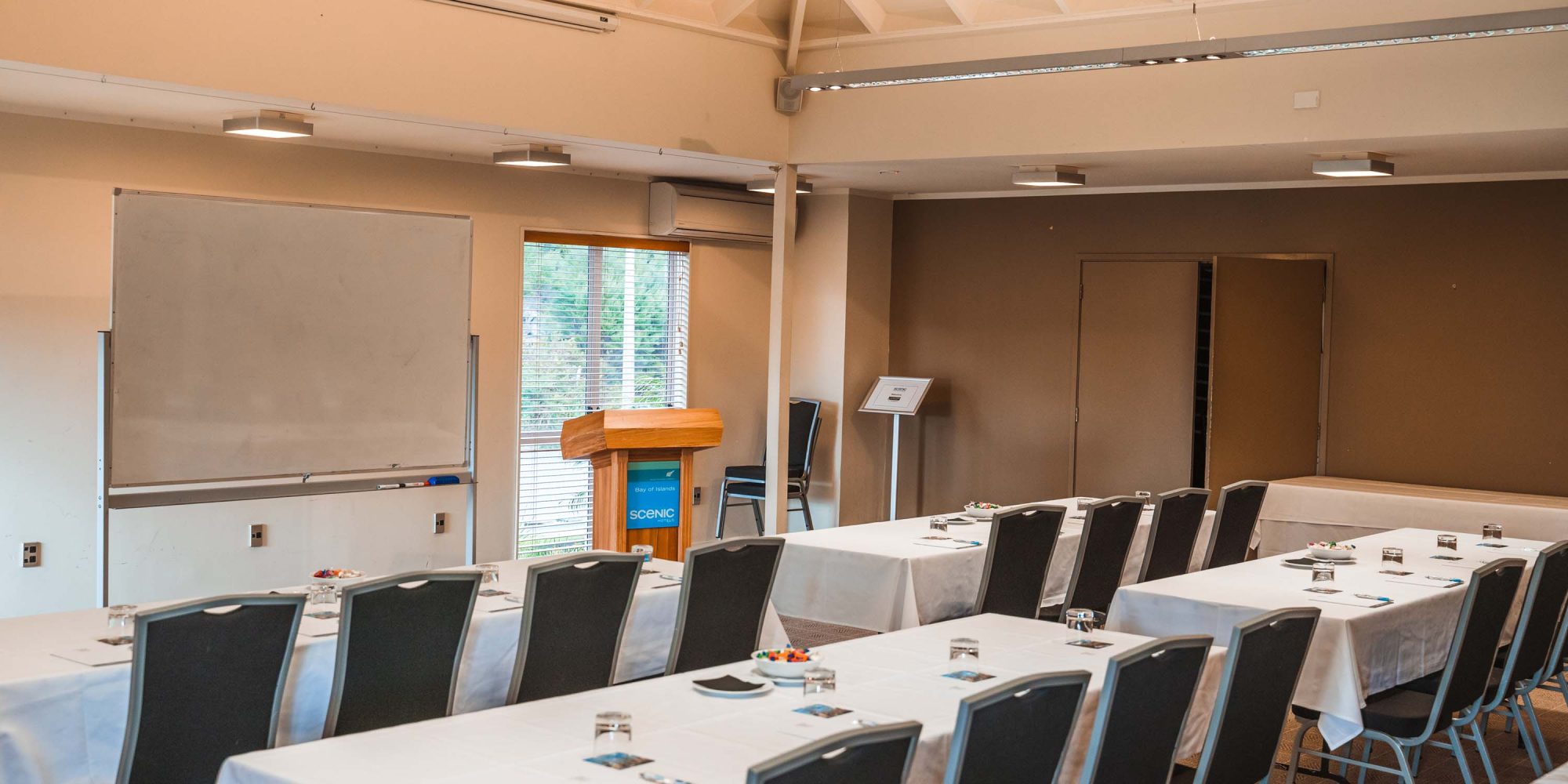 Scenic-Hotel-Bay-of-Islands-Conference-Room