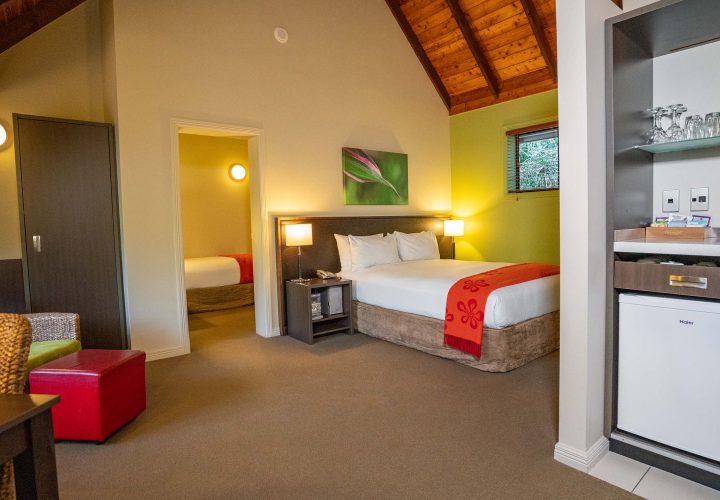 Scenic-Hotel-Bay-of-Islands-Family-Room-3