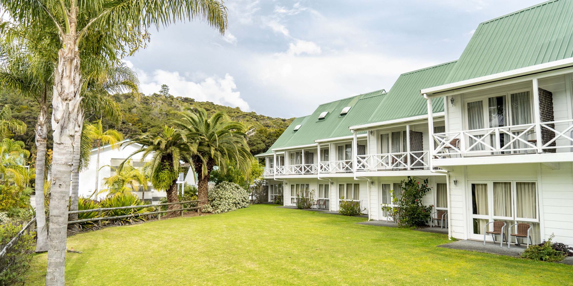 Scenic-Hotel-Bay-of-Islands-Nikau-Loft-Rooms
