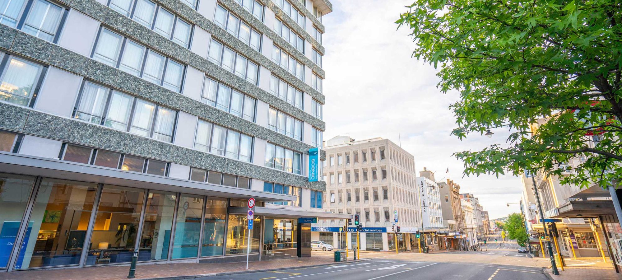 Scenic-Hotel-Dunedin-City-Exterior-Street-Entrance-Banner