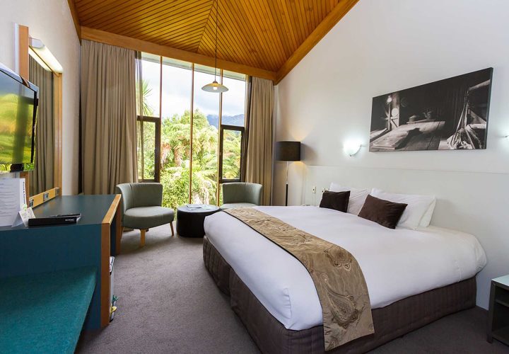Scenic-Hotel-Franz-Josef-Glacier-Superior-Room-1-Regular