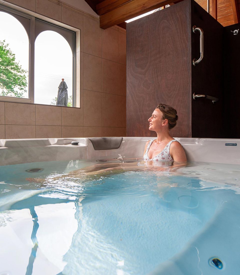 Scenic-Hotel-Marlborough-Hot-Tub-Regular