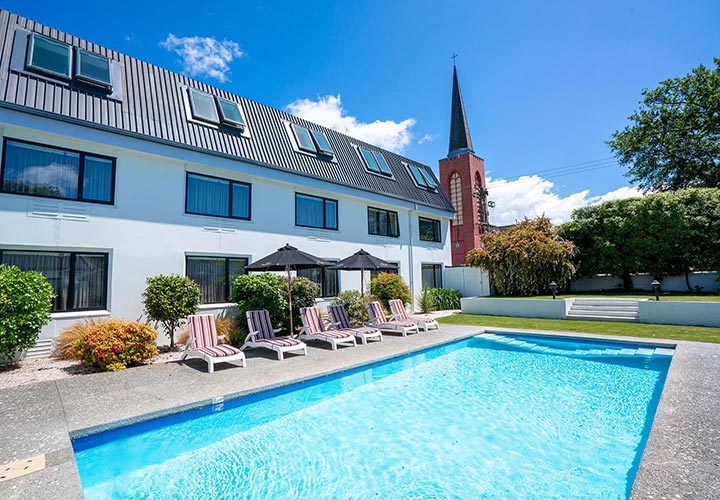 Scenic-Hotel-Marlborough-Pool-2-Small