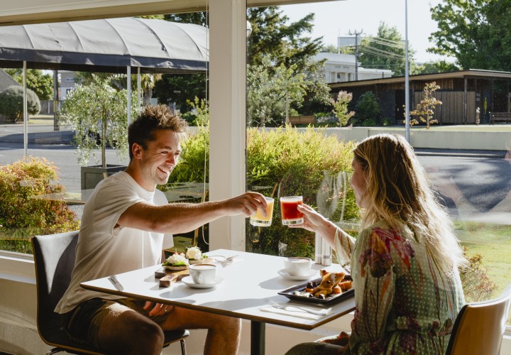 Scenic-Hotel-Marlborough-Savvy-Restaurant-small