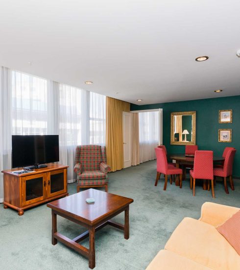Scenic-Hotel-Southern-Cross-Presidential-Suite-Lounge-1-Regular