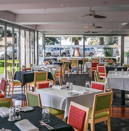 Scenic-Hotel-Te-Pania-The-Curve-Restaurant-2-Small
