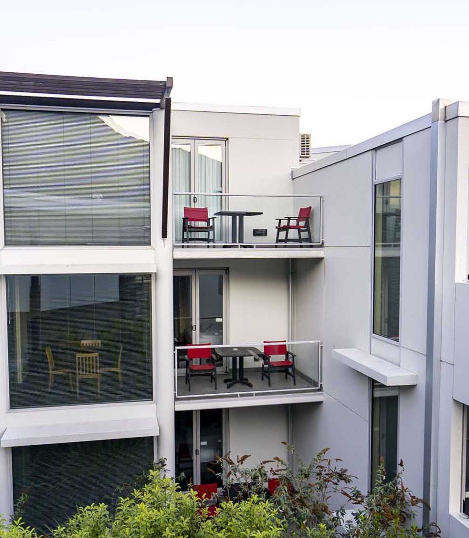 Scenic-Suites-Queenstown-Exterior-Sunset-Banner