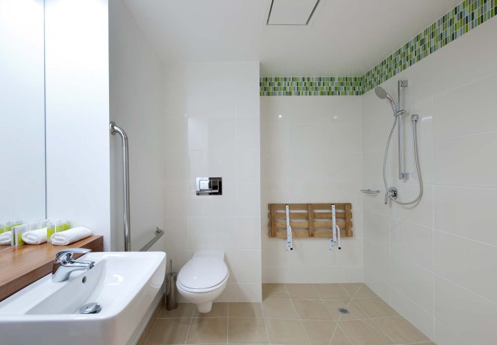 Te-Waonui-Deluxe-Accessible-Bathroom-Regular