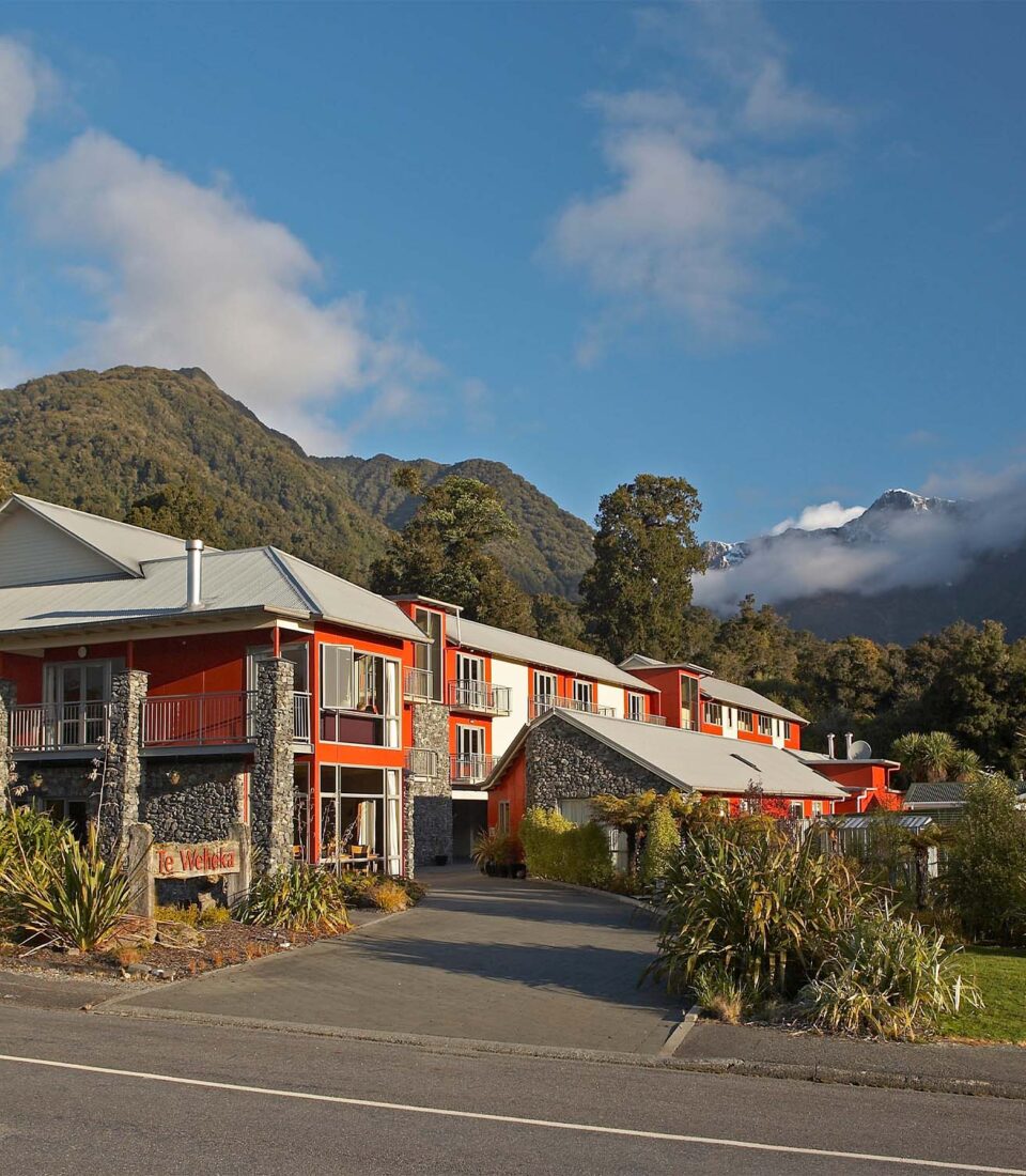 Te Weheka Hotel Exterior and Entrance_website_regular