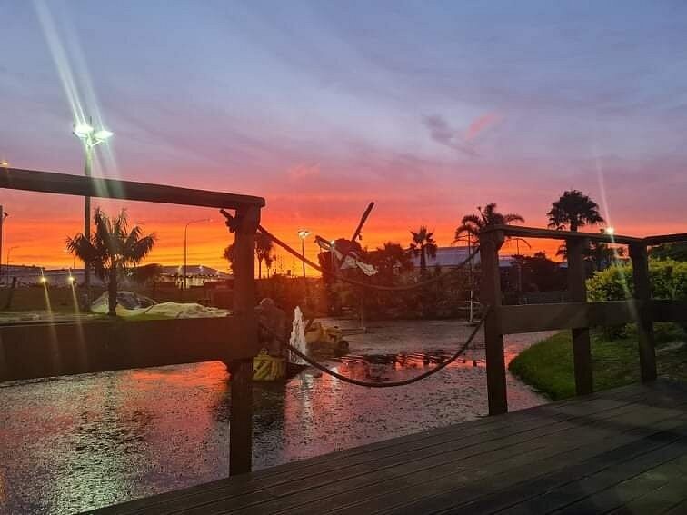 Treasure-Island-Mini-Golf-sunset