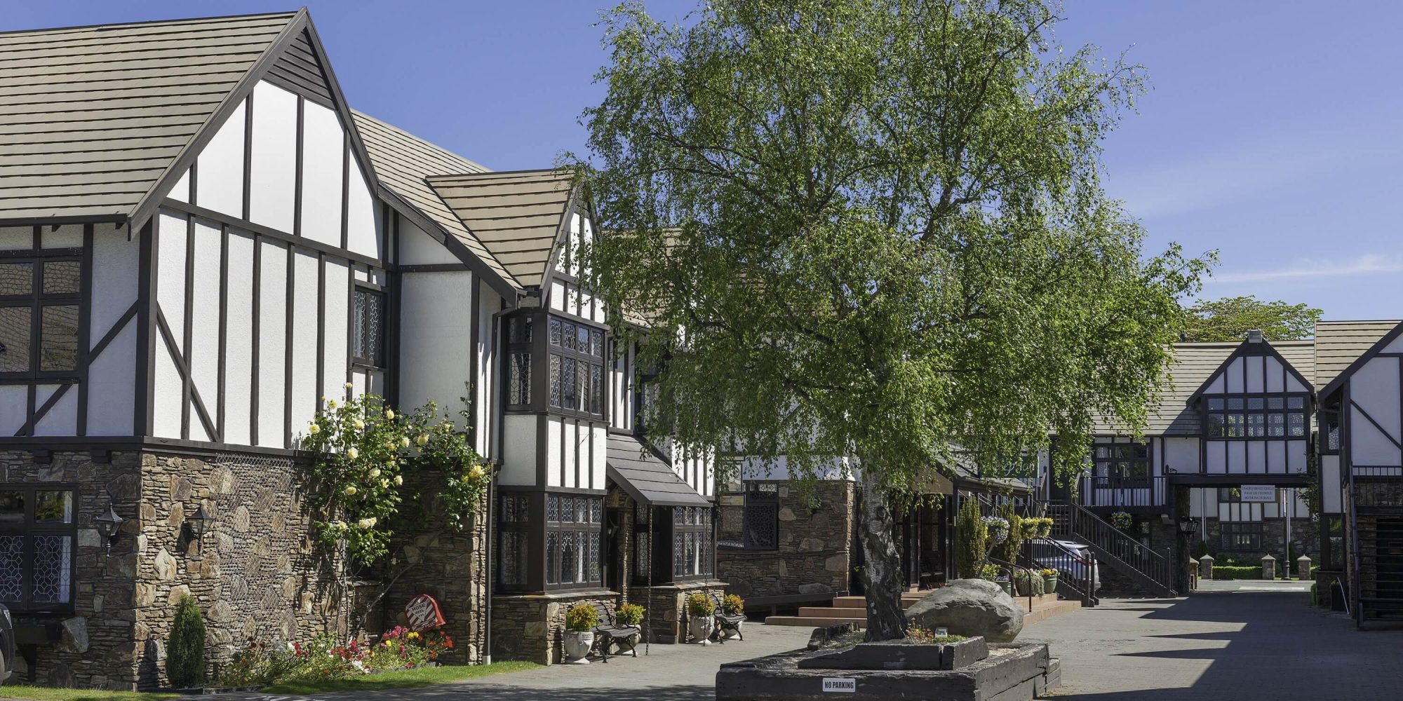 Heartland-Hotel-Cotswold-Hero-Banner